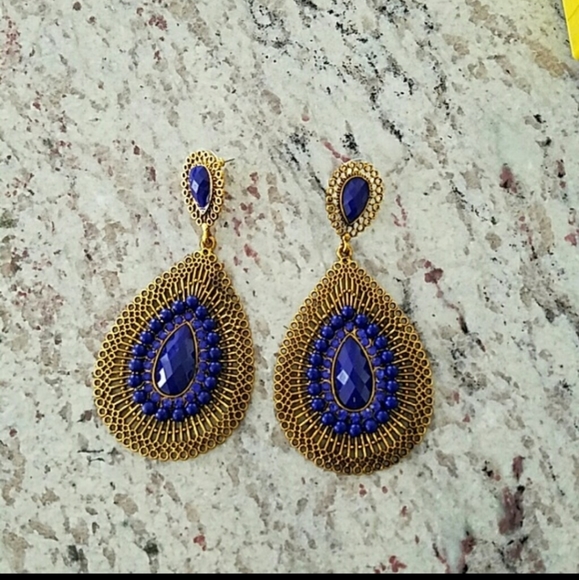 5 pieces of new jewelry for $20 - Picture 4 of 8